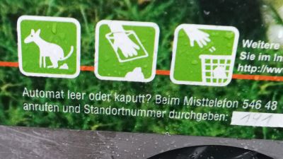 Explanation of the Use of a Dog Poop Bag in Vienna © echonet.at / rv